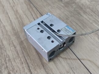 Cilindro Guia DFM-16-25-P-A-KF Festo