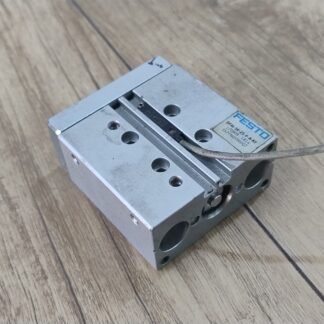 Cilindro Guia DFM-16-25-P-A-KF Festo