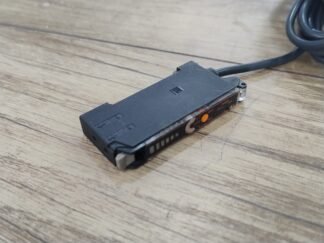 OMRON DEL-E3X-NA41 AMPLIFICADOR DE FIBRA ÓPTICA POTENCIÔMETRO E BARGRAPH PNP CCABO